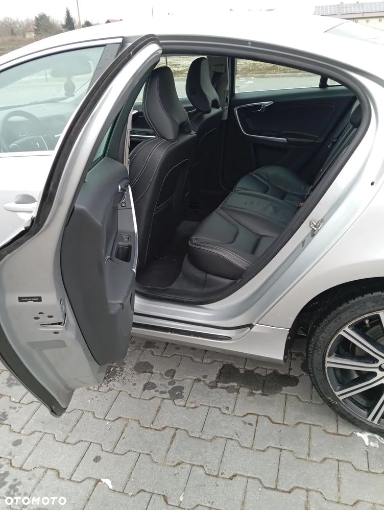 Volvo S60 2.5 T5 AWD - 18