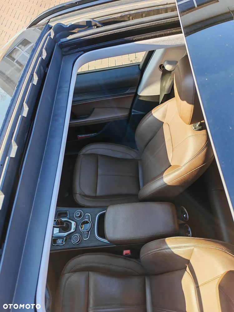 Alfa Romeo Stelvio - 9