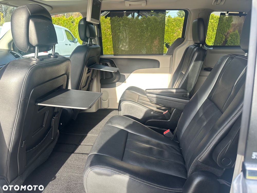 Lancia Voyager 2.8 Multijet 16v Platinum - 36