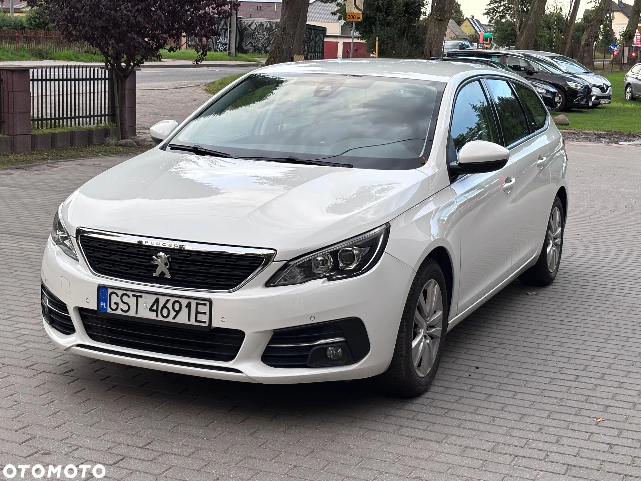 Peugeot 308 1.5 BlueHDi Active S&S EAT8 - 11