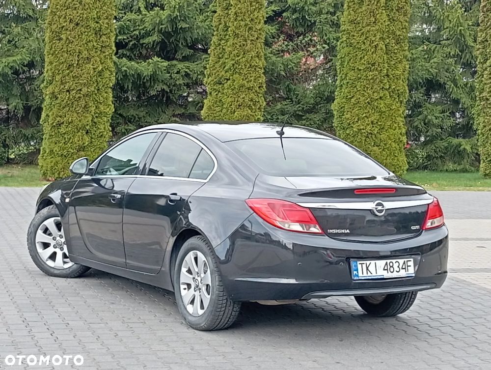 Opel Insignia 2.0 CDTI - 11