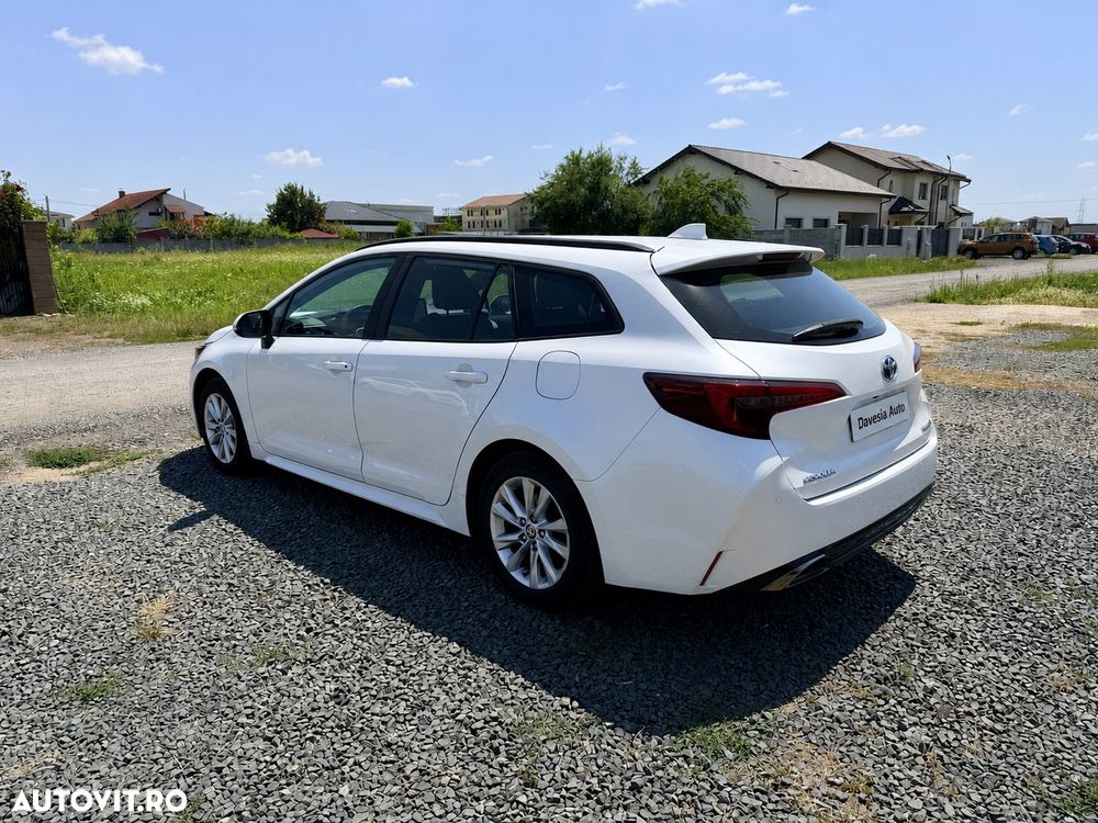 Toyota Corolla 1.8 Business Edition - 3