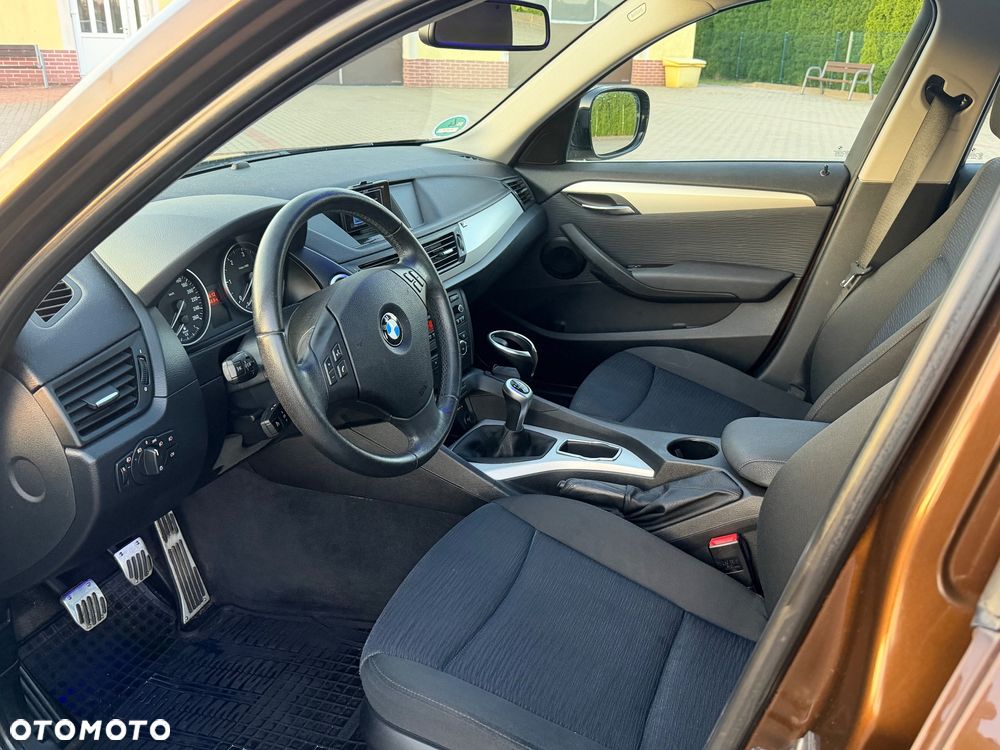 BMW X1 sDrive20d - 23