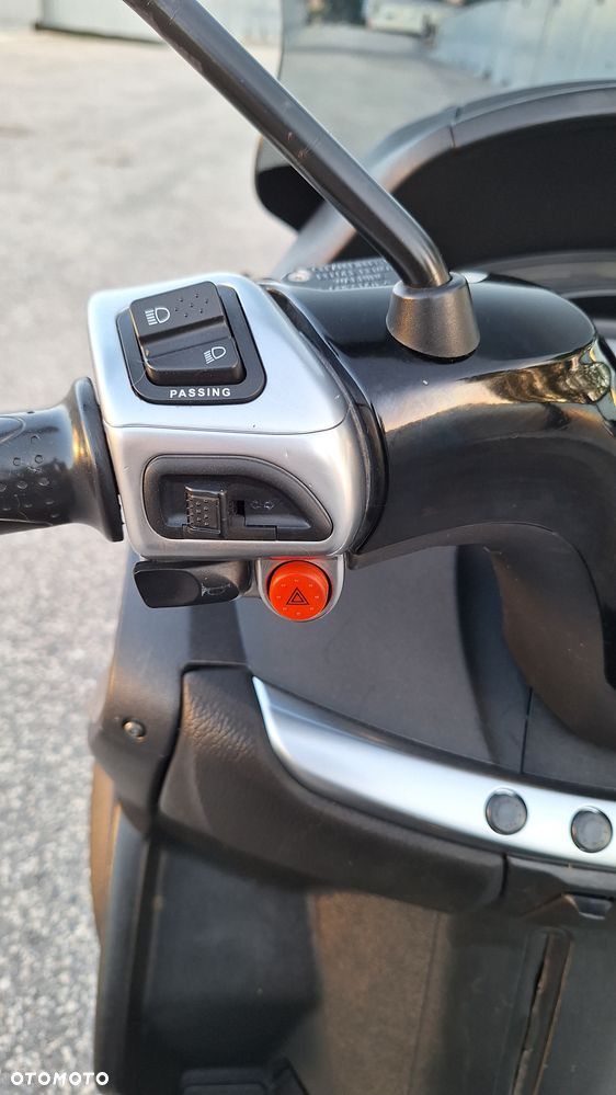 Piaggio MP-3 - 34