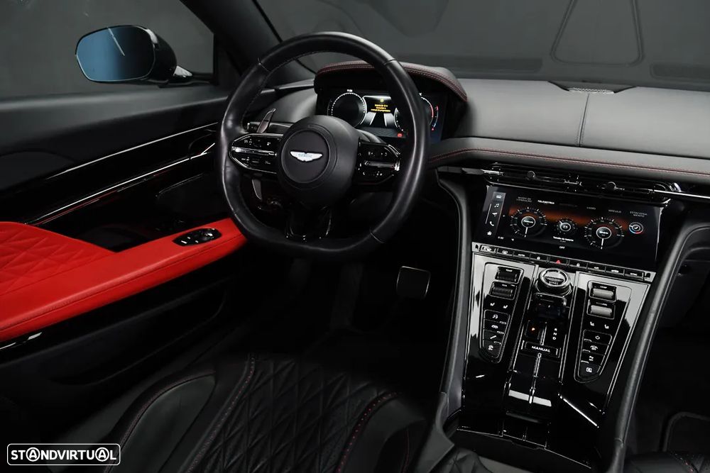 Aston Martin DB12 Coupé V8 - 21