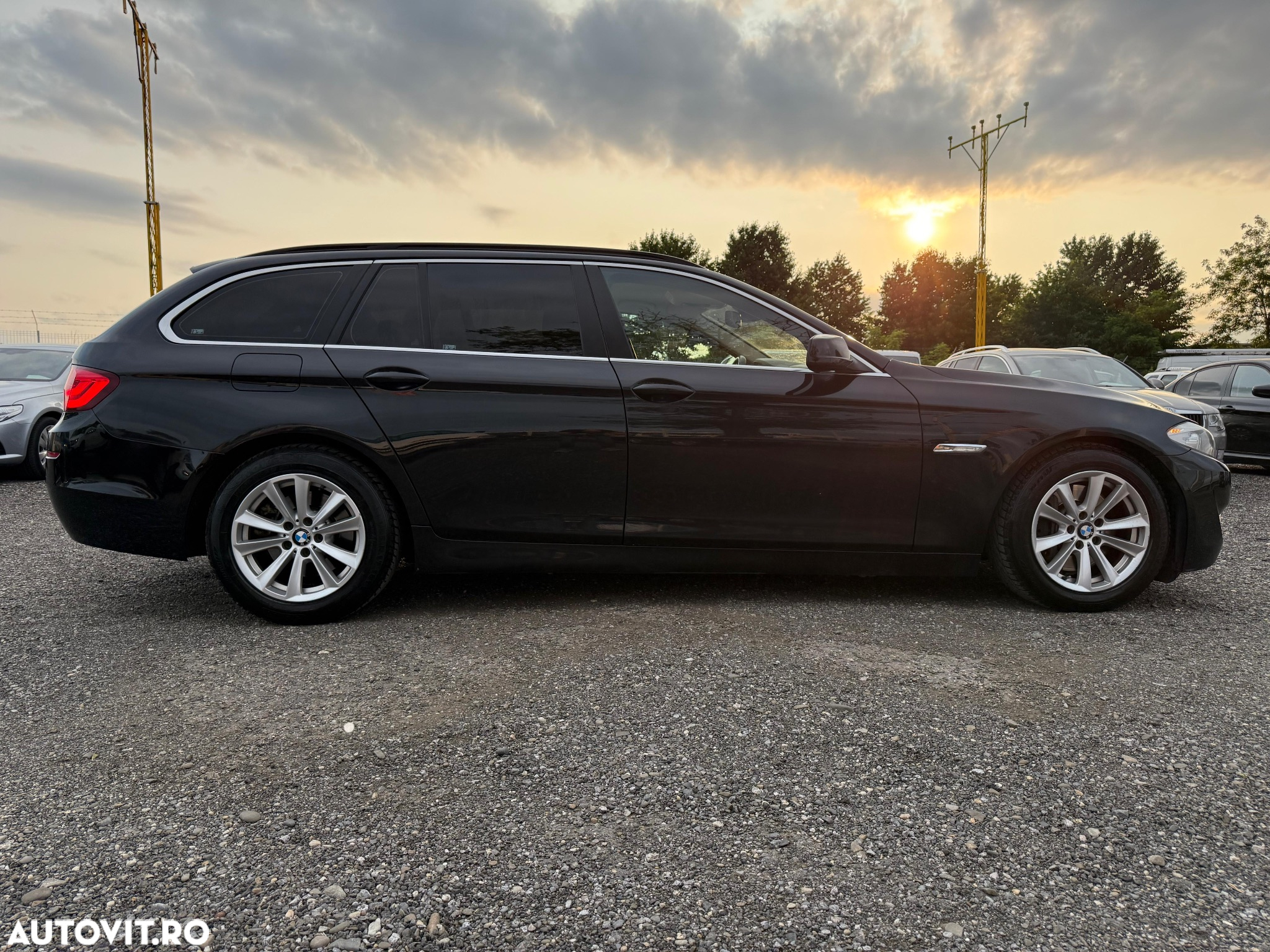 BMW Seria 5 525d Touring Sport-Aut. - 4