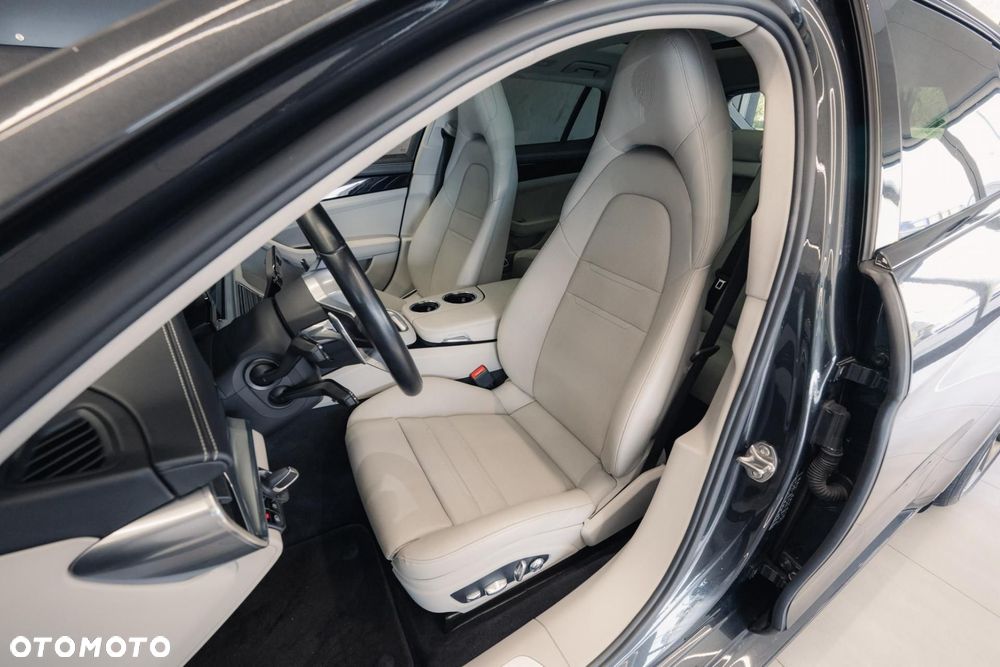 Porsche Panamera 4S - 14