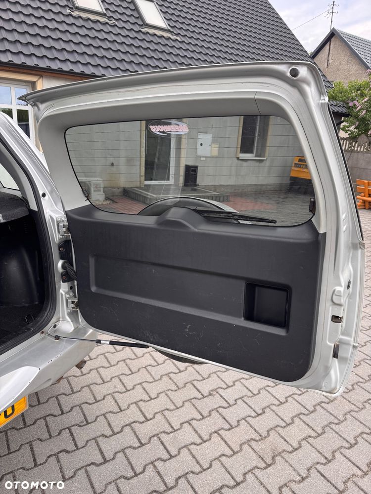 Suzuki Grand Vitara 1.9 DDiS Comfort + DPF Family - 31