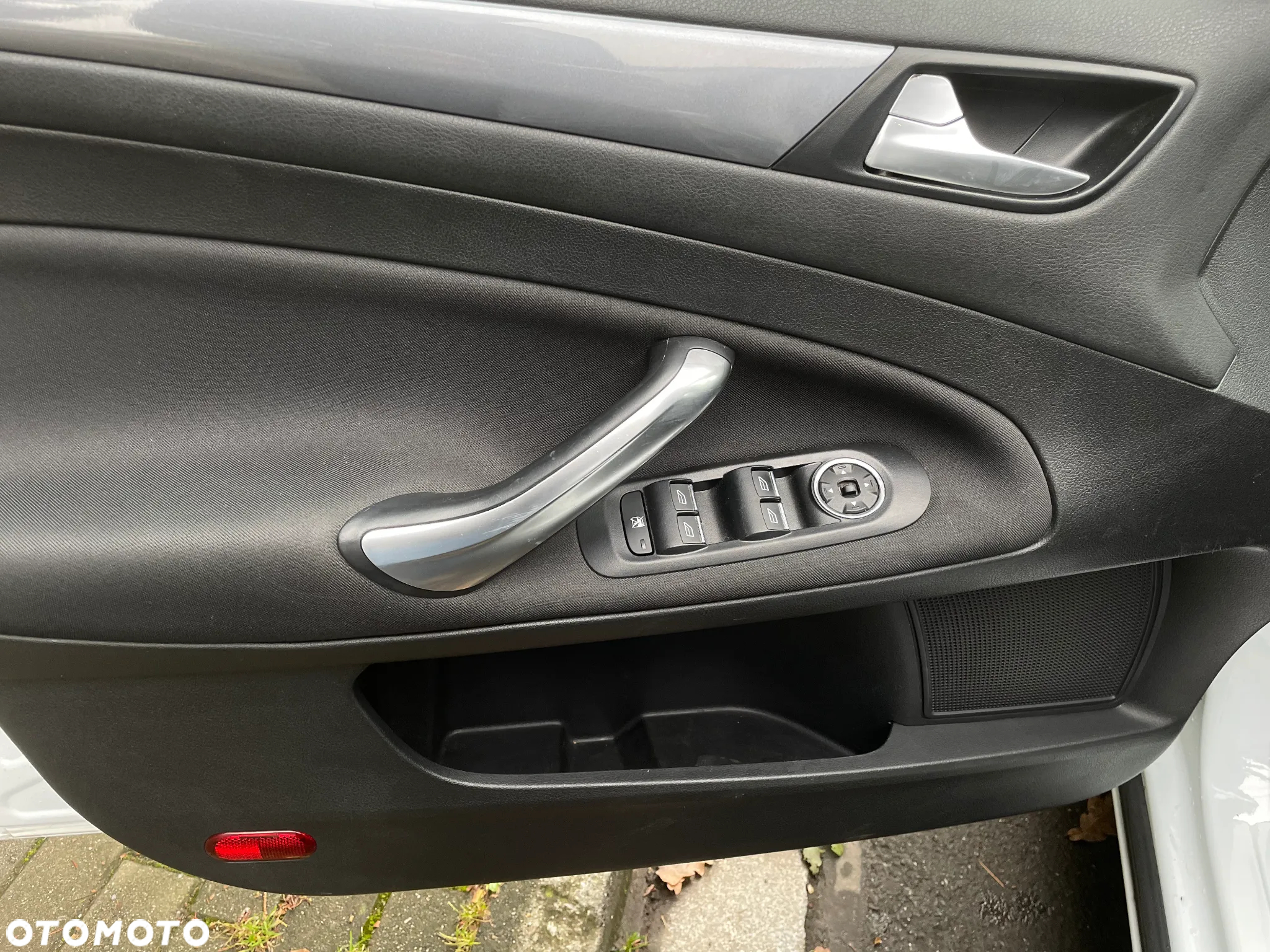 Ford Mondeo 1.6 Trend - 31