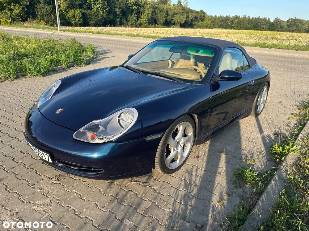 Porsche 911 Carrera 4 - 3