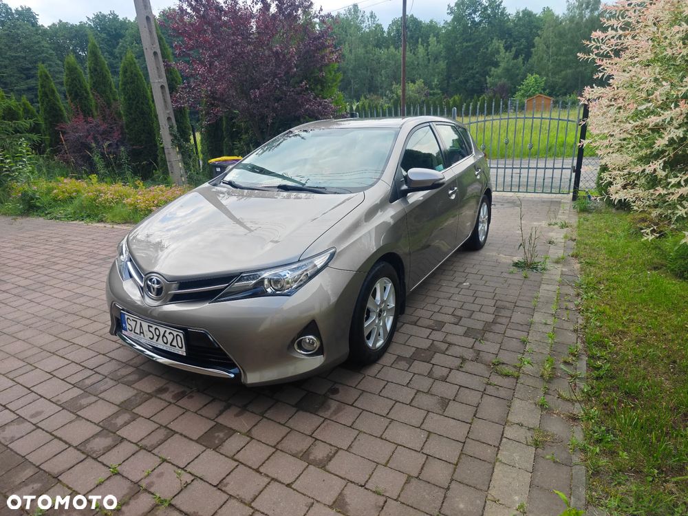 Toyota Auris 1.6 Premium - 3