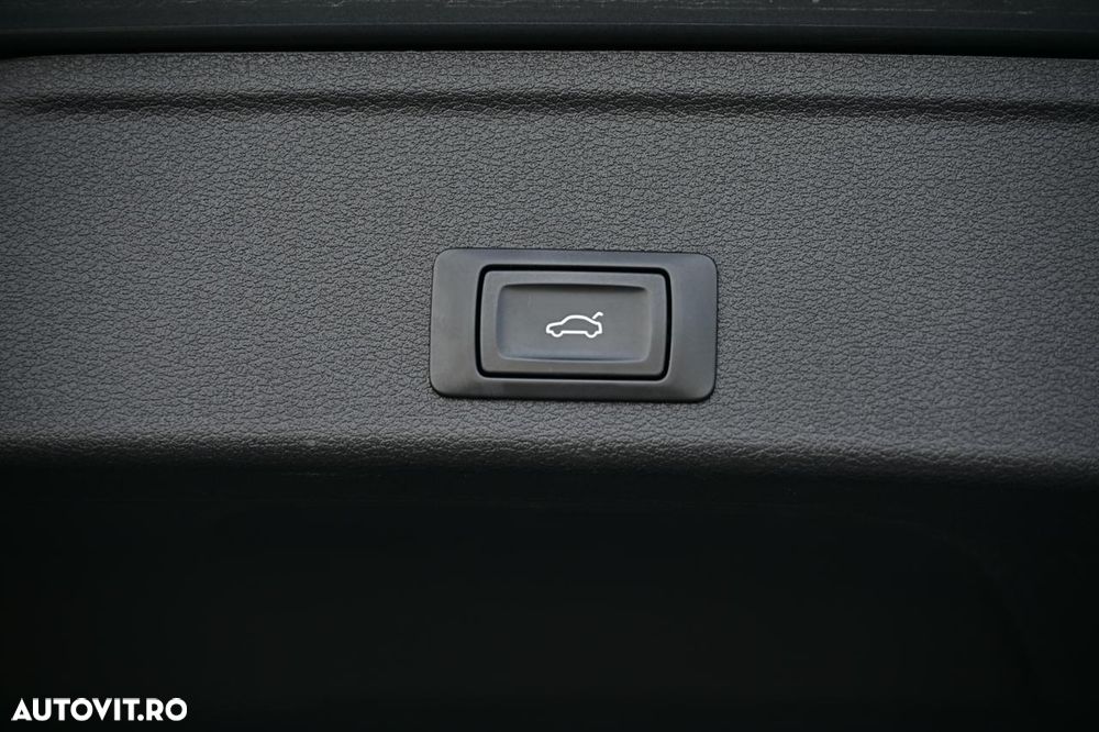 Audi A4 2.0 TDI ultra S tronic - 39