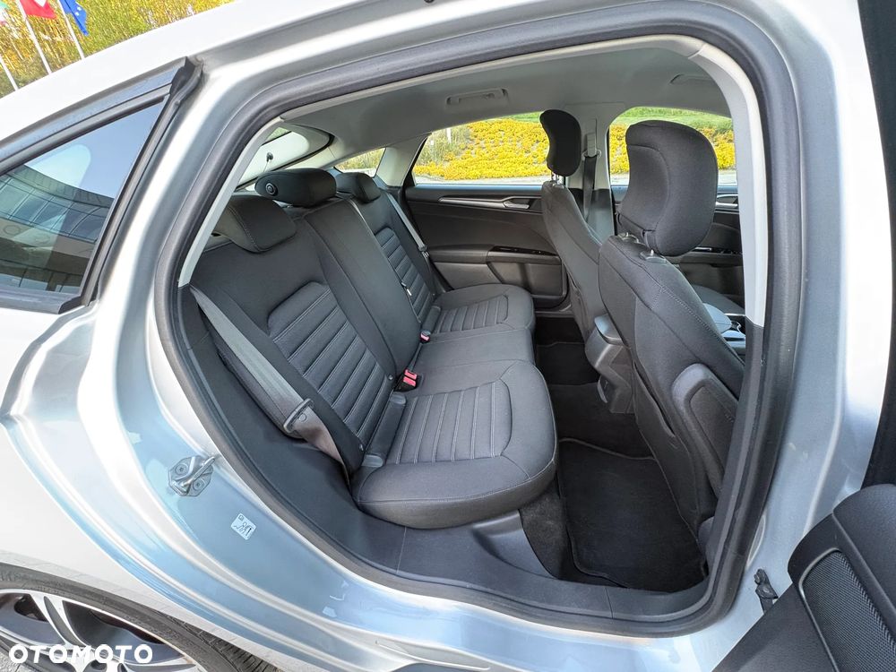 Ford Mondeo 2.0 TDCi Silver X (Amb Plus) - 22