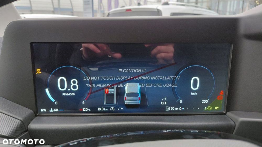 Ford Tourneo Custom - 13