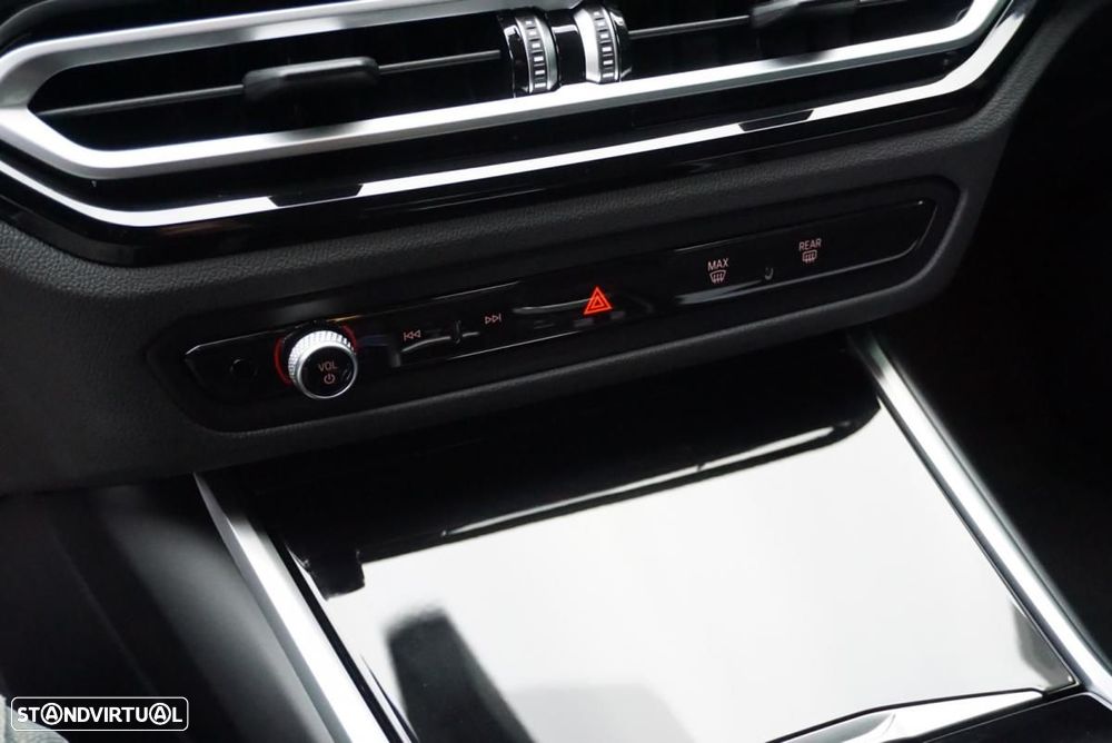 BMW i4 eDrive40 - 32