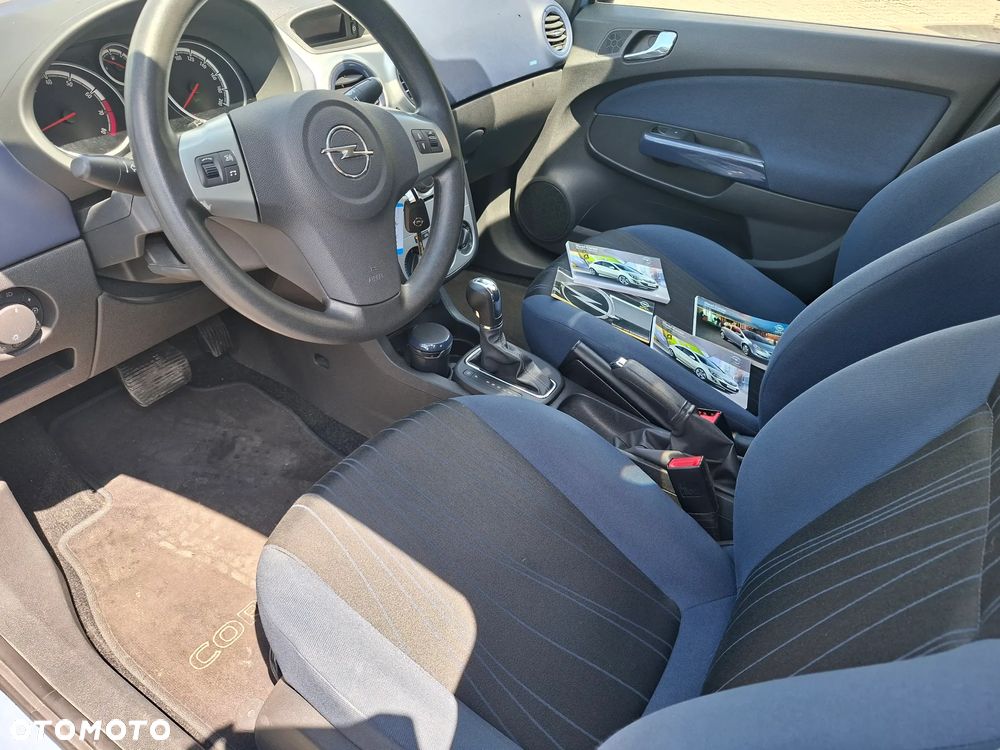 Opel Corsa 1.4 16V Automatik Color Edition - 9