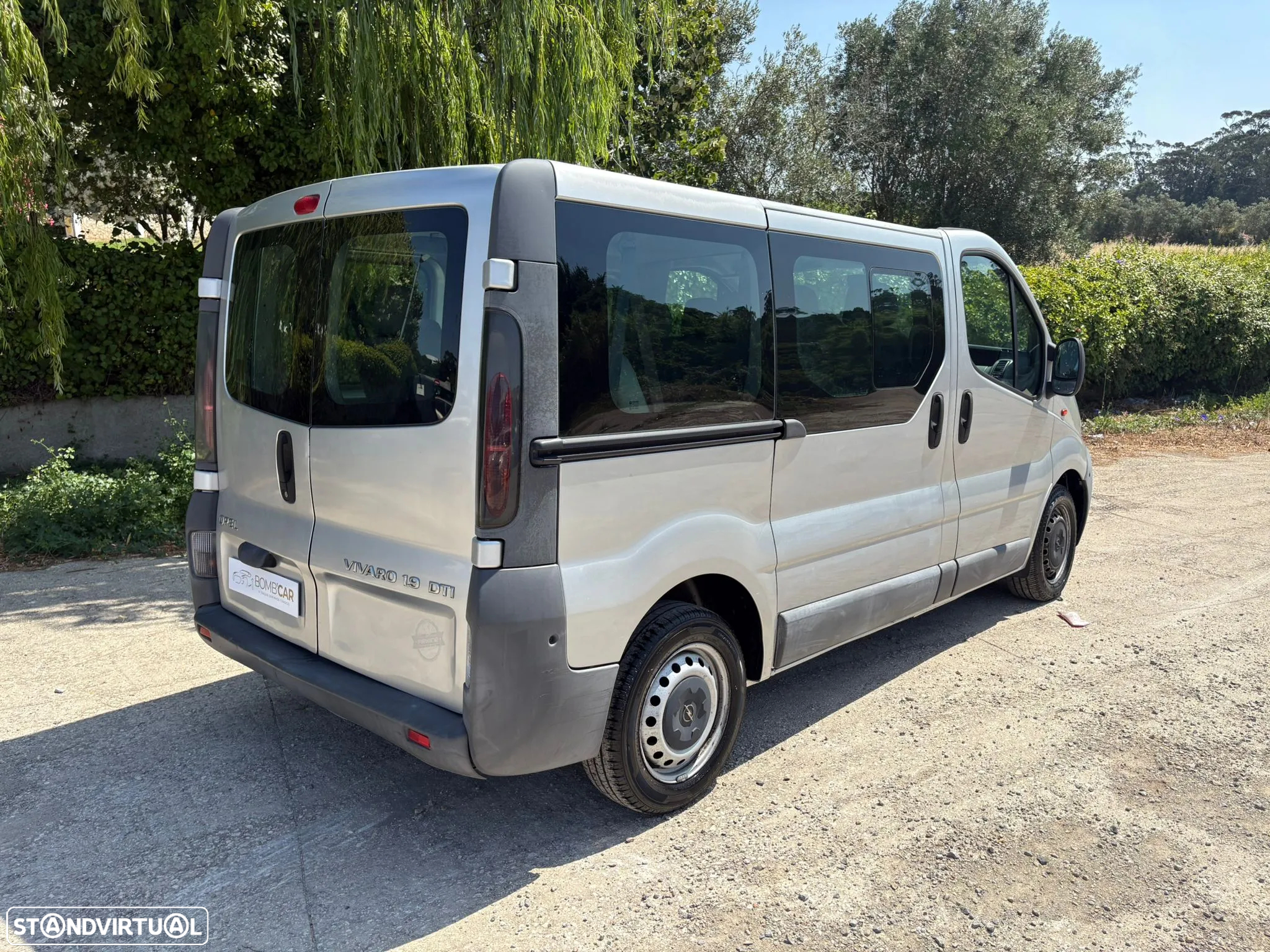 Opel Vivaro 1.9 DTi L1 H1 - 19