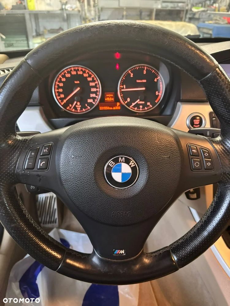 BMW Seria 3 320d DPF Touring - 14