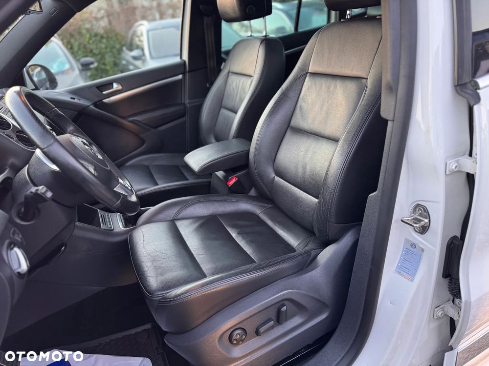 Volkswagen Tiguan 2.0 TDI 4Mot Perfectline R-Style - 19