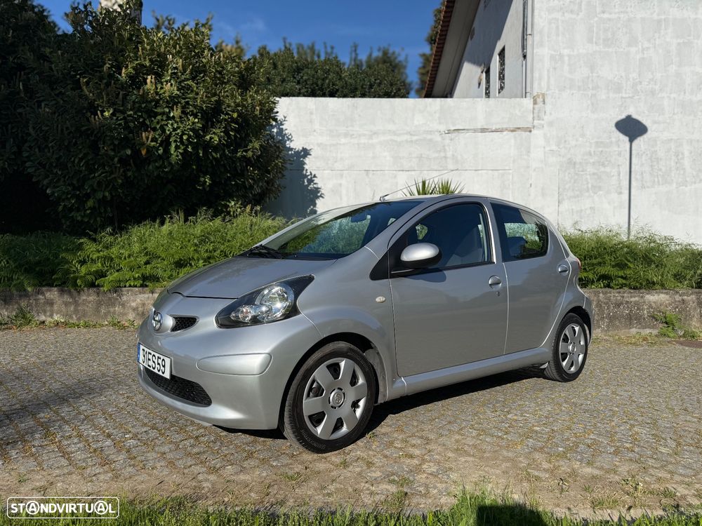 Toyota Aygo 1.0 + AC+VSC - 3