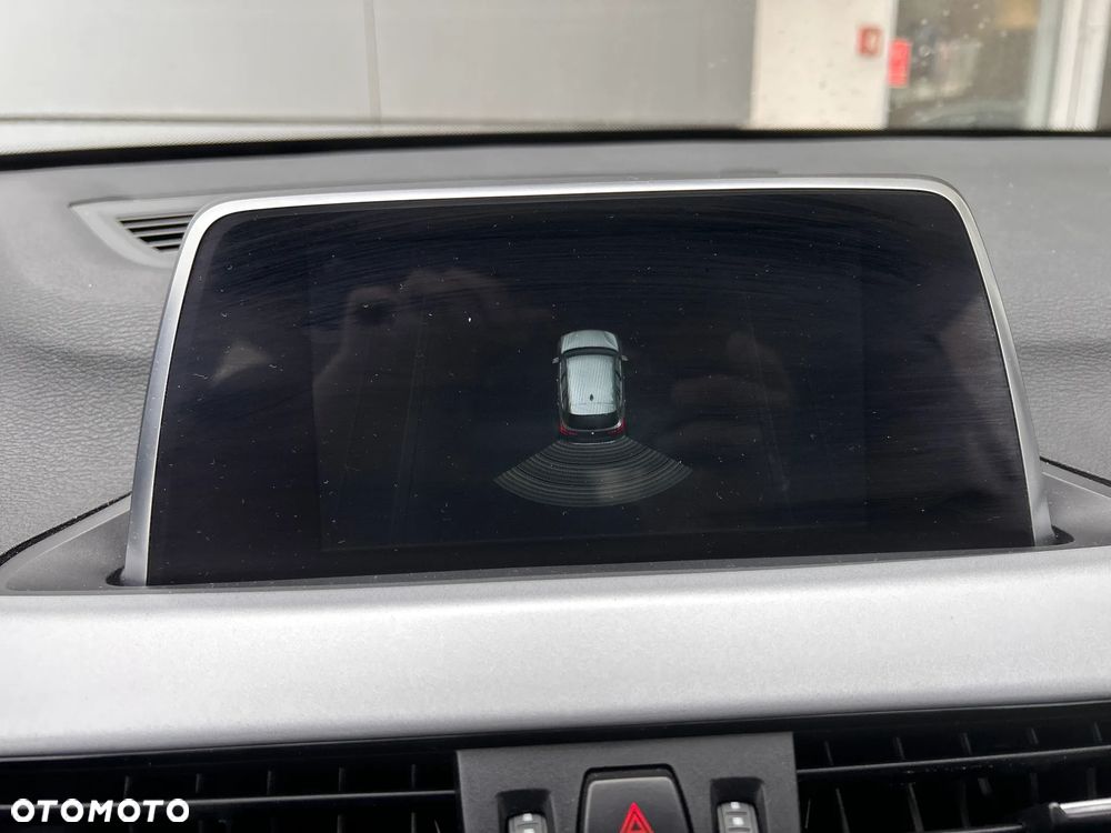 BMW X1 sDrive18d - 32