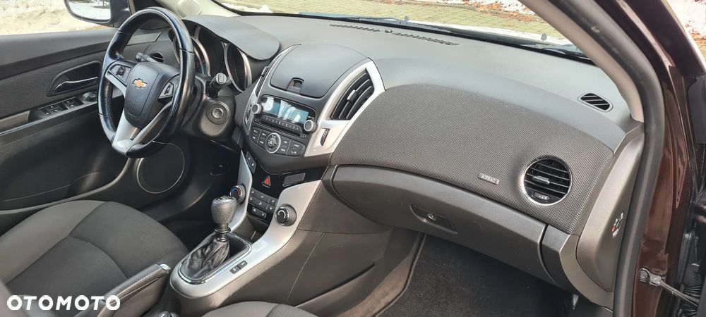 Chevrolet Cruze 1.4T LT+ - 19