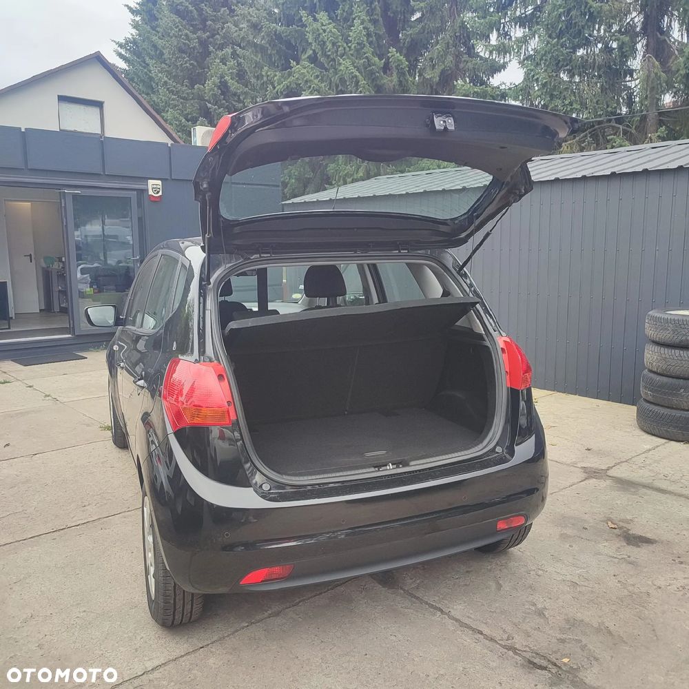 Kia Venga 1.6 CRDi L - 17