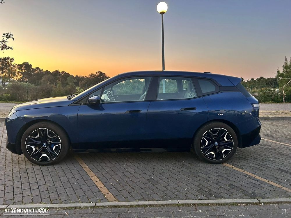 BMW iX xDrive 40 Pack Desportivo - 5
