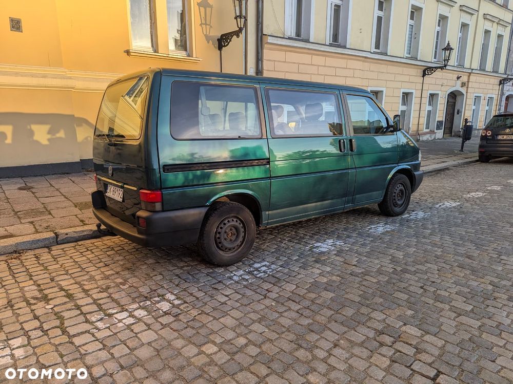 Volkswagen Caravelle - 8