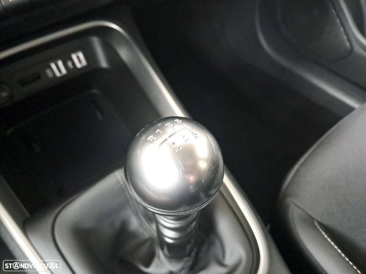 Jeep Avenger 1.2 GSE T3 Altitude - 19