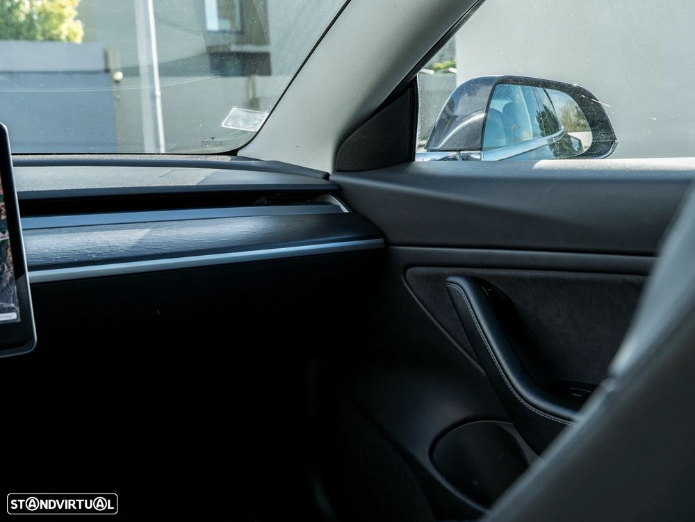 Tesla Model 3 Long-Range Dual Motor AWD - 22