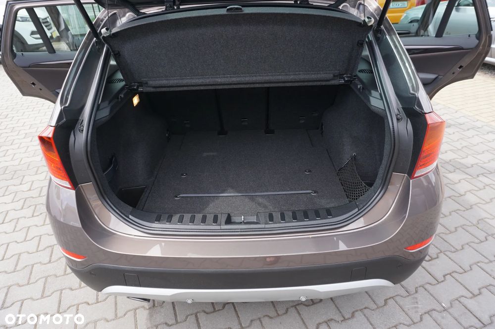 BMW X1 xDrive18d Sport Line - 38