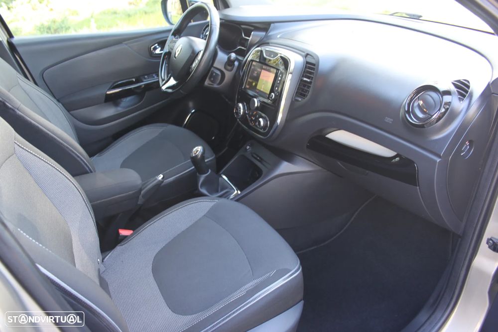 Renault Captur 1.5 dCi Exclusive - 19