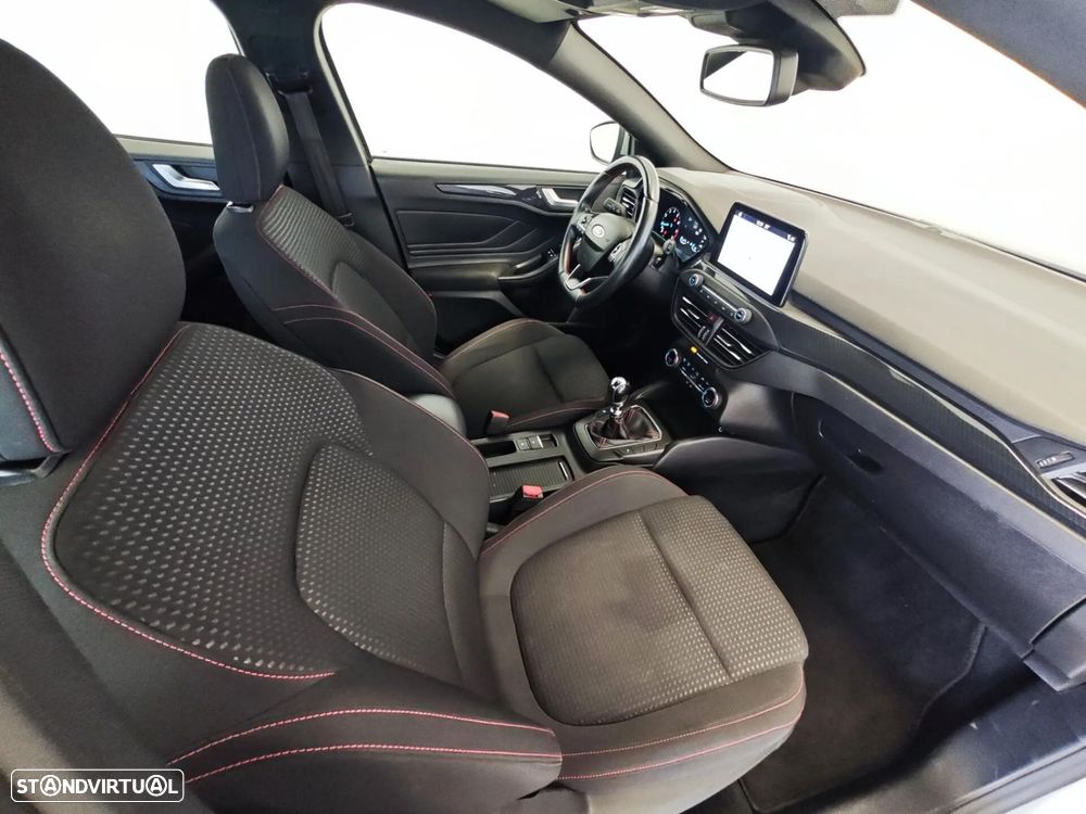 Ford Focus 1.0 EcoBoost ST-Line - 55