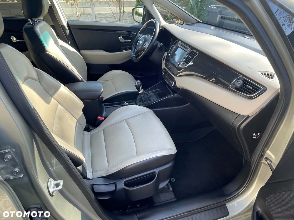 Kia Carens 1.6 GDI Fifa World Cup Edition - 10
