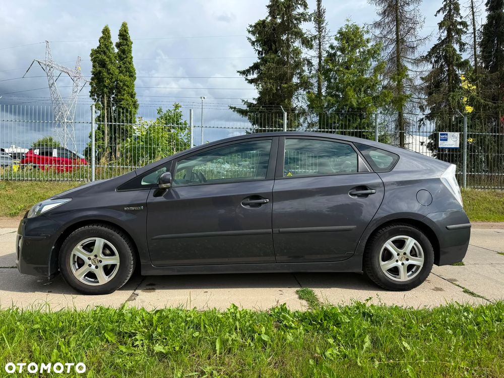 Toyota Prius - 3