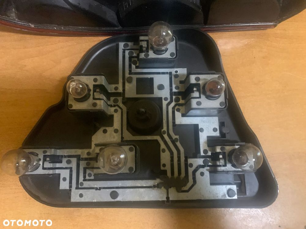 BMW E39 LAMPA PRAWY TYŁ - 6