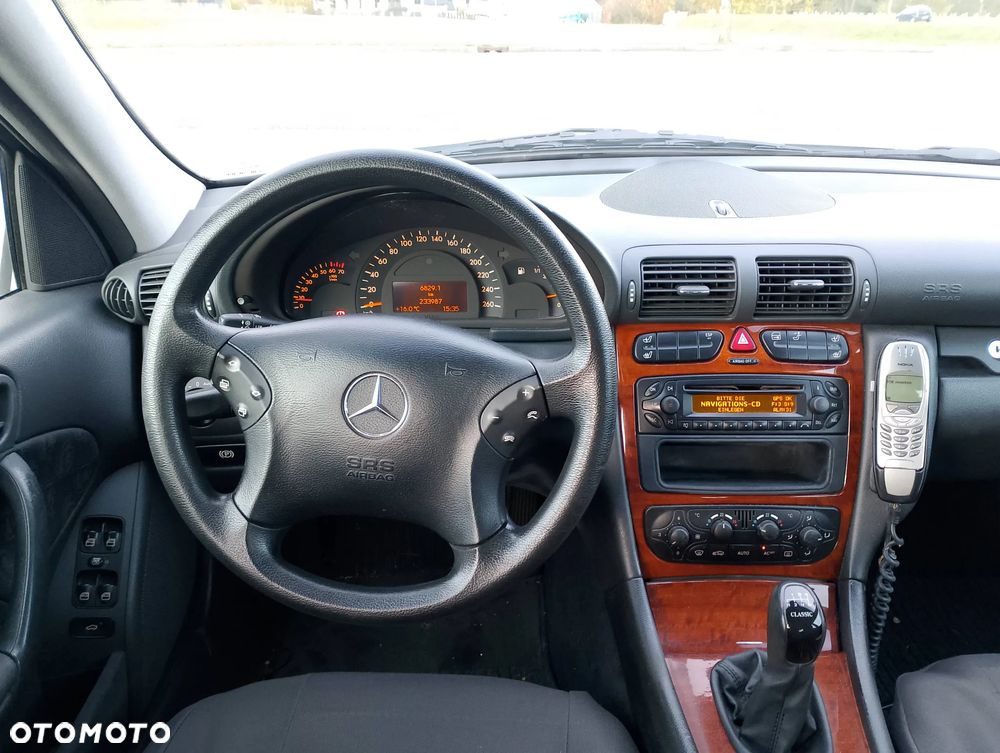 Mercedes-Benz Klasa C 180 Kompressor Classic - 9