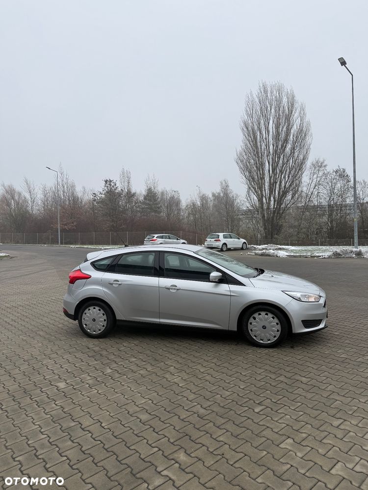 Ford Focus 1.5 TDCi Trend ECOnetic ASS - 4