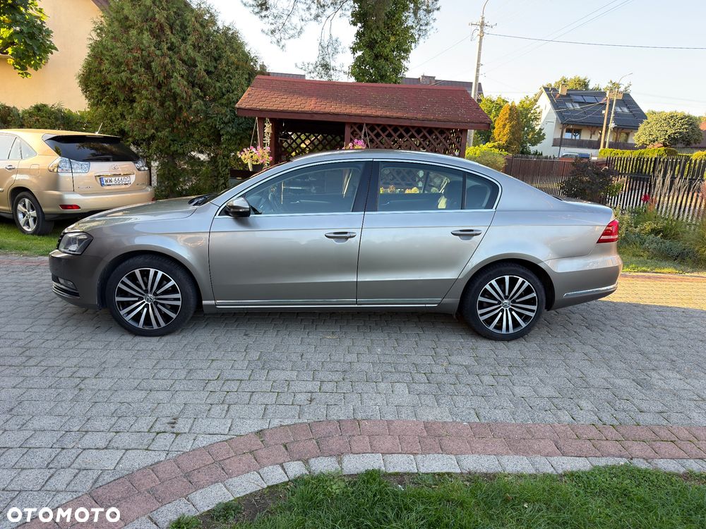 Volkswagen Passat - 5