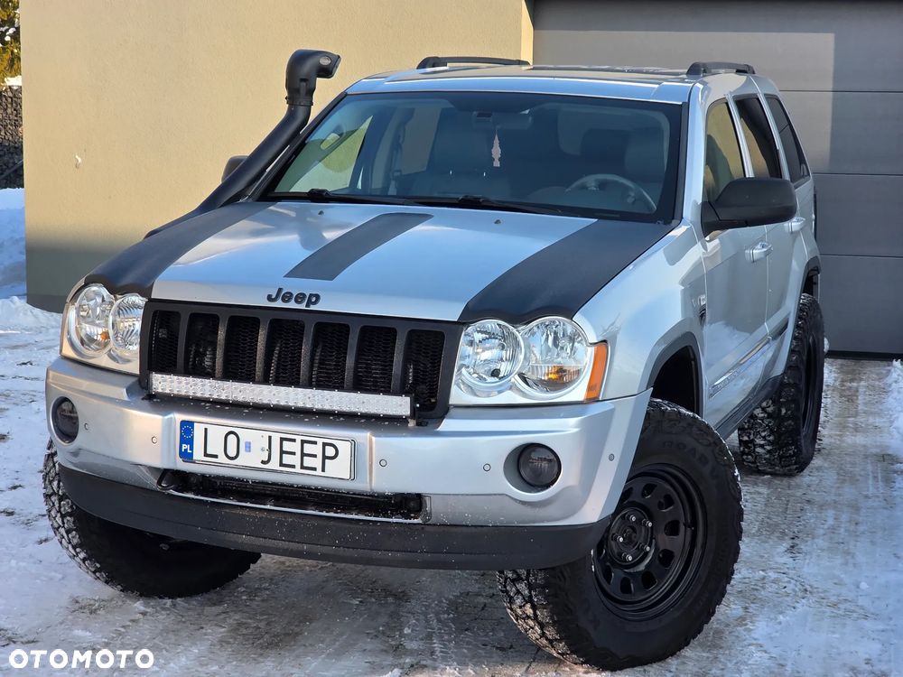 Jeep Grand Cherokee - 16