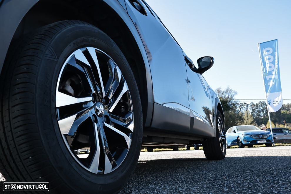 Peugeot 2008 1.2 PureTech Allure Pack EAT8 - 5