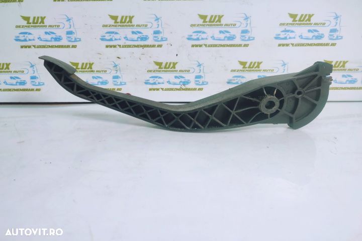 Pedala ambreiaj 11218223 Dacia Logan 1  [din 2004 pana  2008] seria - 1