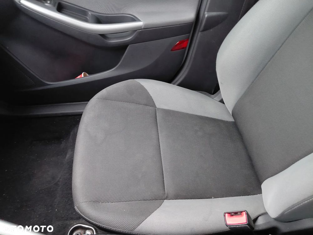 Ford Focus - 10