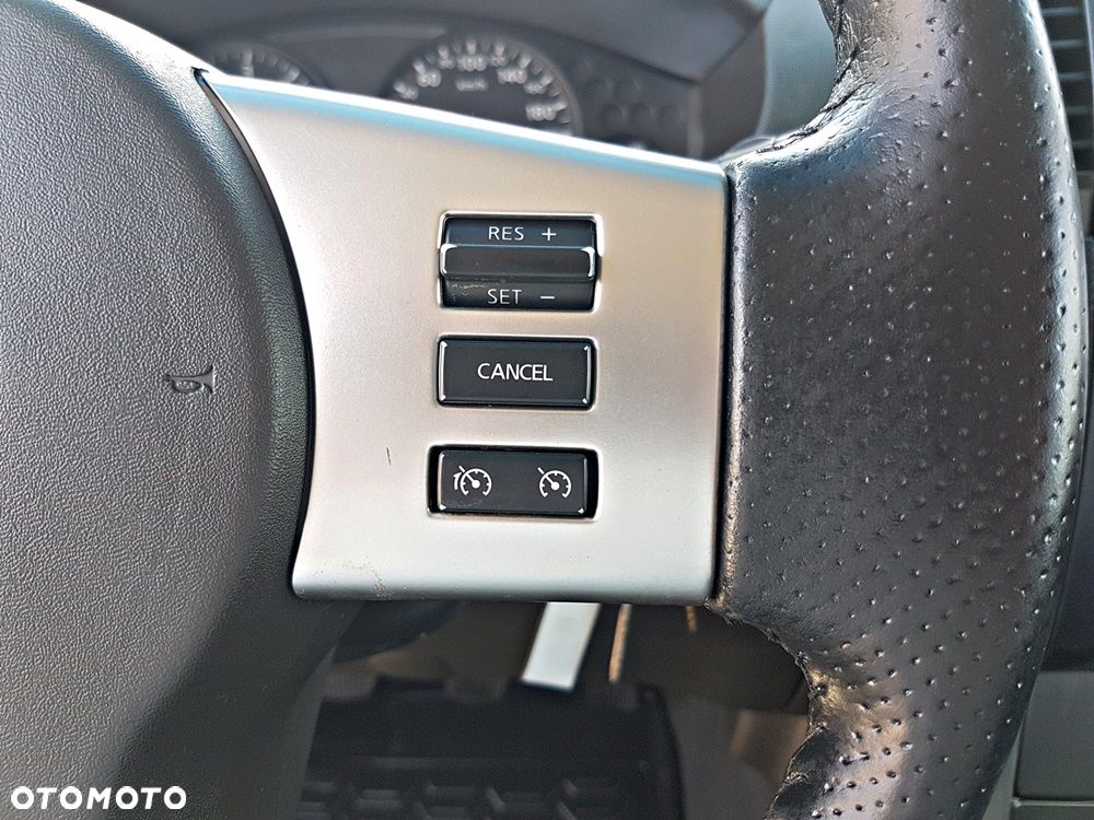 Nissan Navara 2.5 D XE Long - 22