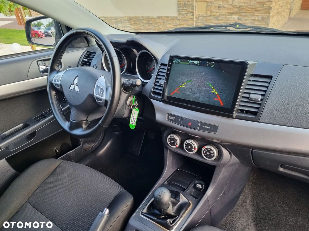 Mitsubishi Lancer - 10