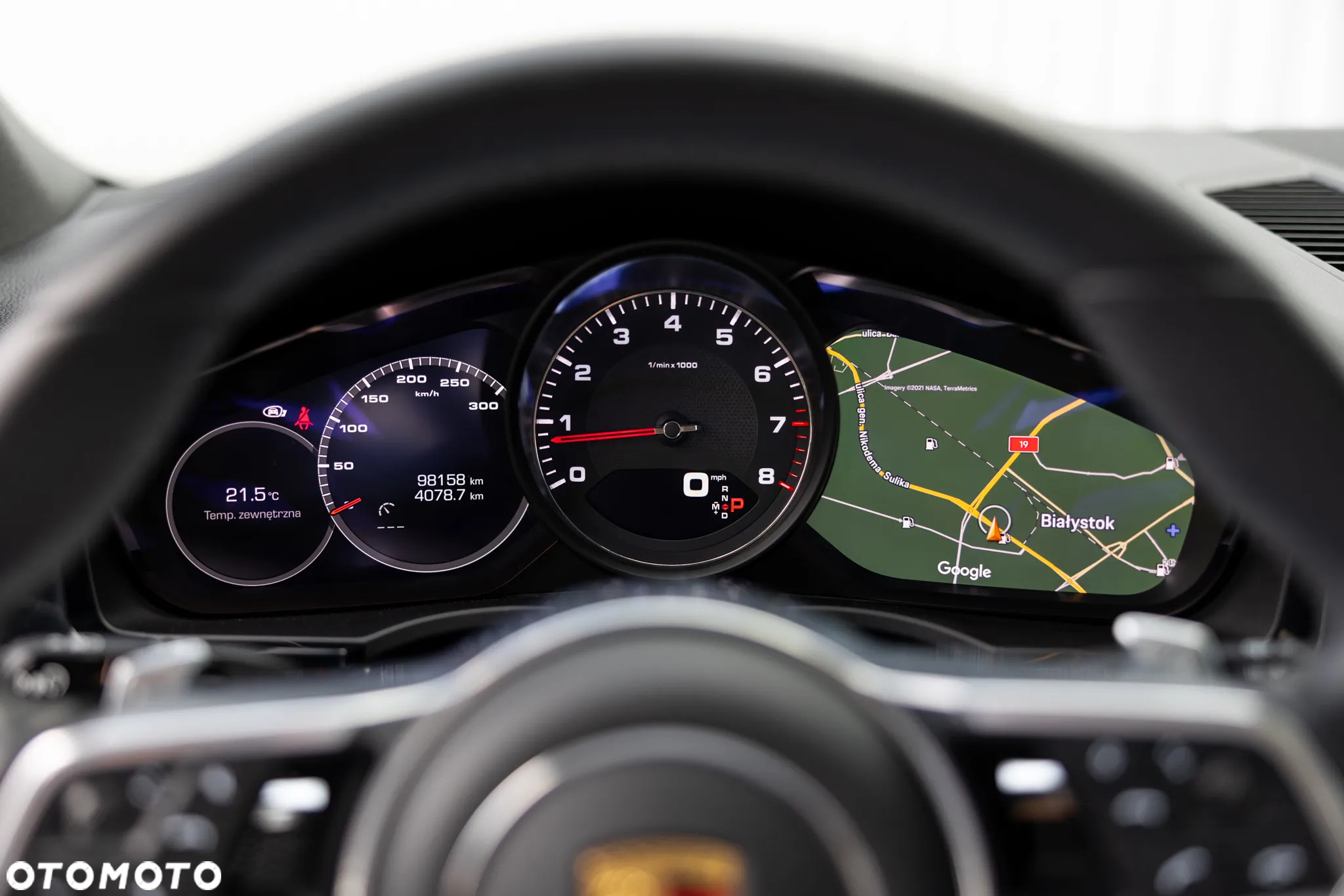 Porsche Cayenne - 26