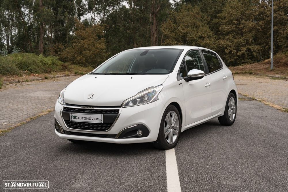 Peugeot 208 1.2 PureTech Signature - 2