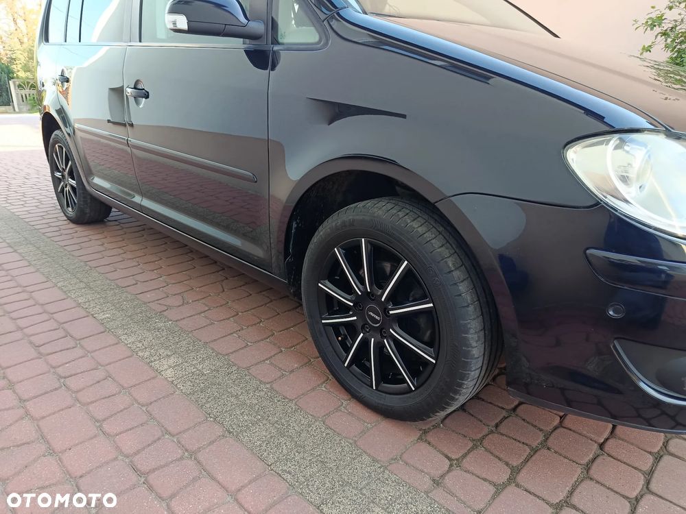 Volkswagen Touran 1.9 TDI DPF Highline - 23