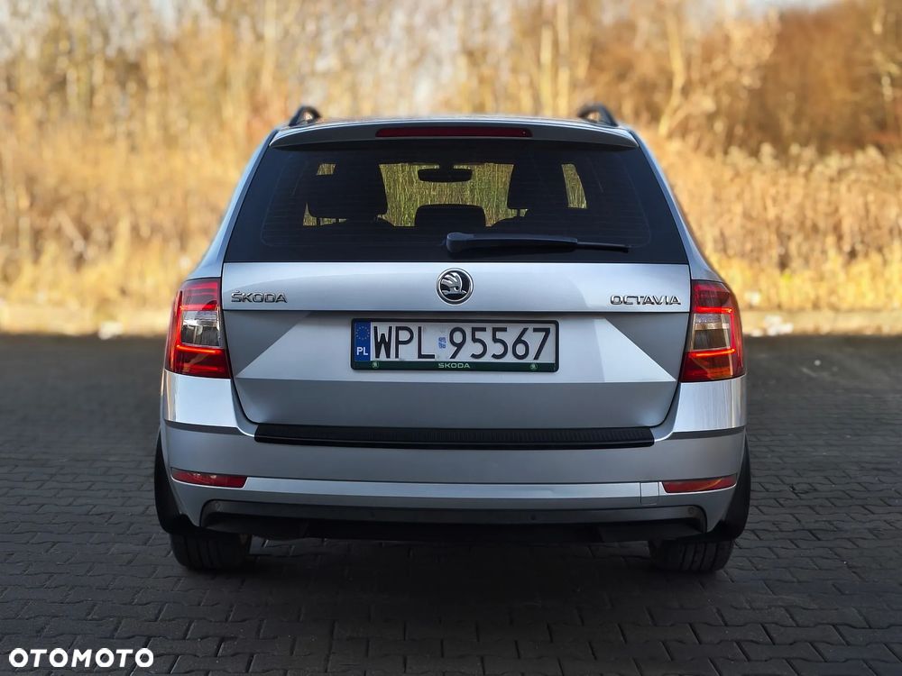 Skoda Octavia 2.0 TDI SCR Ambition - 10